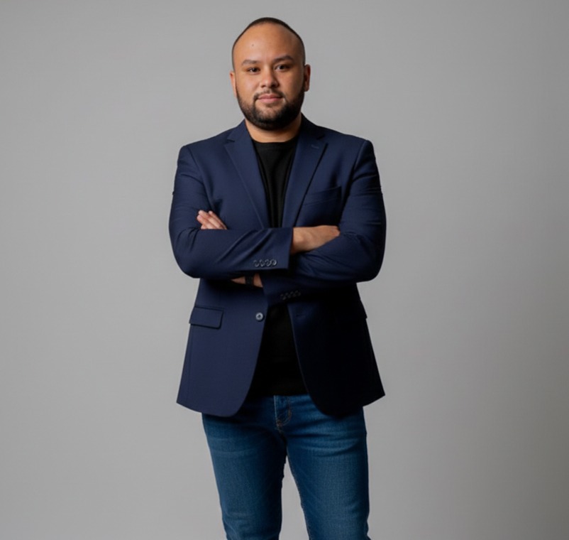 Carlos Victoria, corredor de seguros.